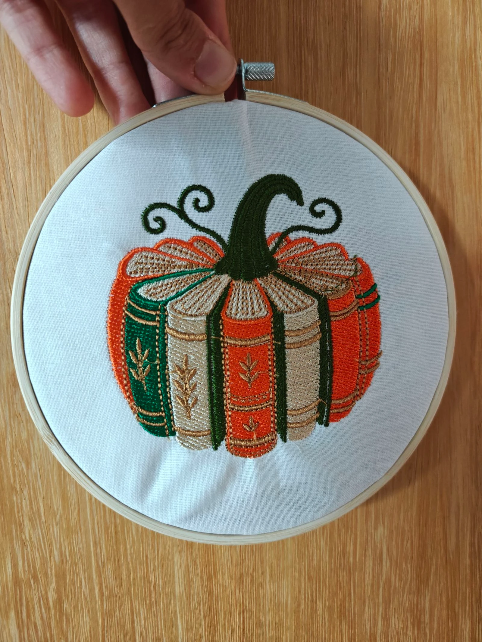 Círculo de bordado artesanal abóbora – photo 2